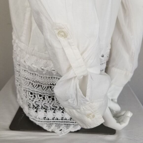 Chico's Lace Bottom Button Front‎ Collared White Blouse - Picture 8 of 11